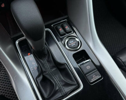 Серый Мицубиси Eclipse Cross, объемом двигателя 1.5 л и пробегом 34 тыс. км за 20899 $, фото 14 на Automoto.ua