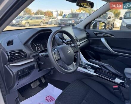 Серый Мицубиси Eclipse Cross, объемом двигателя 1.5 л и пробегом 25 тыс. км за 20100 $, фото 11 на Automoto.ua
