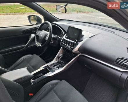 Сірий Міцубісі Eclipse Cross, об'ємом двигуна 2 л та пробігом 79 тис. км за 21900 $, фото 47 на Automoto.ua