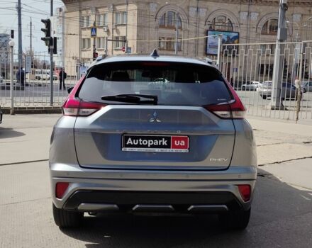 Серый Мицубиси Eclipse Cross, объемом двигателя 2.4 л и пробегом 33 тыс. км за 31990 $, фото 4 на Automoto.ua