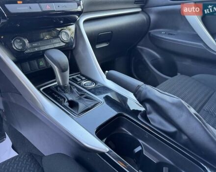Серый Мицубиси Eclipse Cross, объемом двигателя 1.5 л и пробегом 25 тыс. км за 20100 $, фото 12 на Automoto.ua
