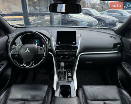 Серый Мицубиси Eclipse Cross, объемом двигателя 1.5 л и пробегом 34 тыс. км за 19699 $, фото 18 на Automoto.ua