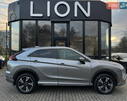 Серый Мицубиси Eclipse Cross, объемом двигателя 1.5 л и пробегом 34 тыс. км за 19699 $, фото 3 на Automoto.ua