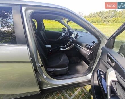 Сірий Міцубісі Eclipse Cross, об'ємом двигуна 1.5 л та пробігом 80 тис. км за 18700 $, фото 14 на Automoto.ua