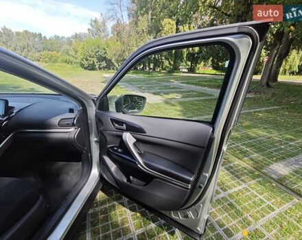 Сірий Міцубісі Eclipse Cross, об'ємом двигуна 1.5 л та пробігом 80 тис. км за 18700 $, фото 16 на Automoto.ua