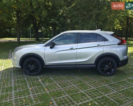 Сірий Міцубісі Eclipse Cross, об'ємом двигуна 1.5 л та пробігом 80 тис. км за 18700 $, фото 3 на Automoto.ua