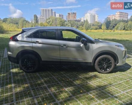 Сірий Міцубісі Eclipse Cross, об'ємом двигуна 1.5 л та пробігом 80 тис. км за 18700 $, фото 4 на Automoto.ua