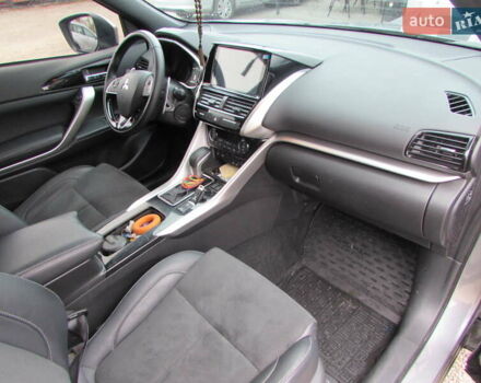 Серый Мицубиси Eclipse Cross, объемом двигателя 2 л и пробегом 19 тыс. км за 27500 $, фото 20 на Automoto.ua