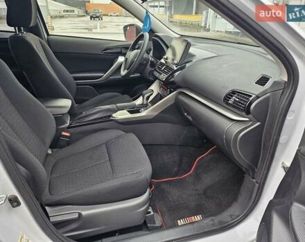 Серый Мицубиси Eclipse Cross, объемом двигателя 1.5 л и пробегом 1 тыс. км за 24700 $, фото 13 на Automoto.ua