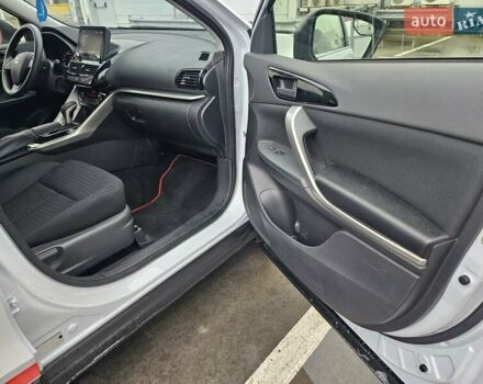 Серый Мицубиси Eclipse Cross, объемом двигателя 1.5 л и пробегом 1 тыс. км за 24700 $, фото 10 на Automoto.ua