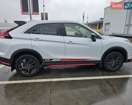 Серый Мицубиси Eclipse Cross, объемом двигателя 1.5 л и пробегом 1 тыс. км за 24700 $, фото 6 на Automoto.ua