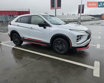 Серый Мицубиси Eclipse Cross, объемом двигателя 1.5 л и пробегом 1 тыс. км за 24700 $, фото 5 на Automoto.ua