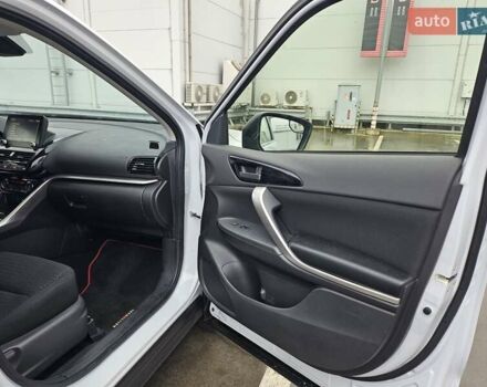 Серый Мицубиси Eclipse Cross, объемом двигателя 1.5 л и пробегом 1 тыс. км за 24700 $, фото 15 на Automoto.ua