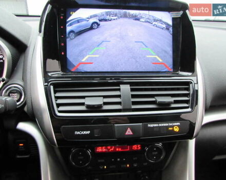 Серый Мицубиси Eclipse Cross, объемом двигателя 2 л и пробегом 19 тыс. км за 27500 $, фото 29 на Automoto.ua