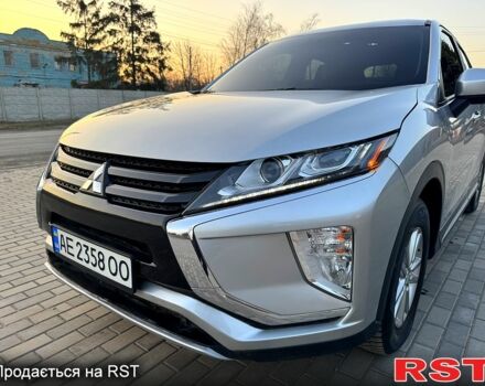 Серый Мицубиси Eclipse Cross, объемом двигателя 1.5 л и пробегом 80 тыс. км за 15000 $, фото 1 на Automoto.ua