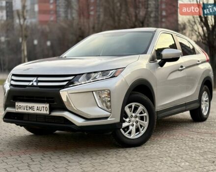 Сірий Міцубісі Eclipse Cross, об'ємом двигуна 1.5 л та пробігом 96 тис. км за 13799 $, фото 1 на Automoto.ua