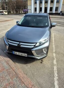 Сірий Міцубісі Eclipse Cross, об'ємом двигуна 1.5 л та пробігом 134 тис. км за 15400 $, фото 1 на Automoto.ua