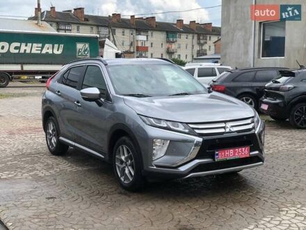 Серый Мицубиси Eclipse Cross, объемом двигателя 1.5 л и пробегом 53 тыс. км за 16000 $, фото 1 на Automoto.ua