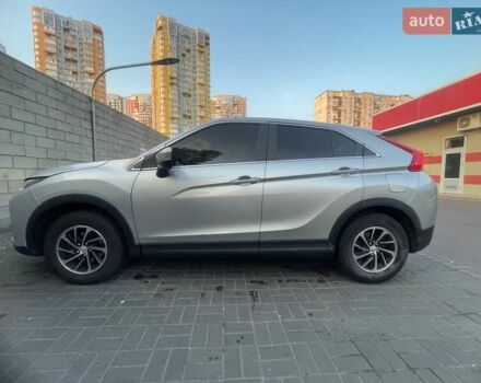 Серый Мицубиси Eclipse Cross, объемом двигателя 1.5 л и пробегом 120 тыс. км за 15000 $, фото 1 на Automoto.ua