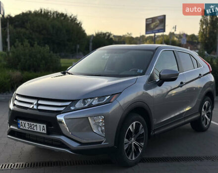 Сірий Міцубісі Eclipse Cross, об'ємом двигуна 1.5 л та пробігом 59 тис. км за 17500 $, фото 1 на Automoto.ua