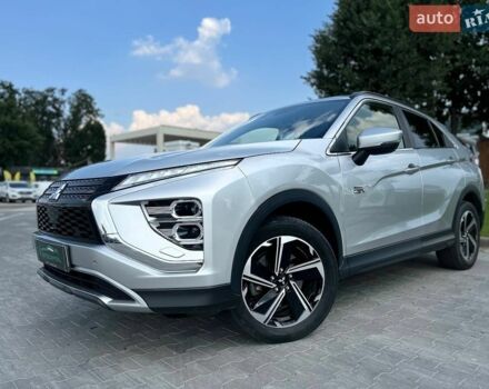 Сірий Міцубісі Eclipse Cross, об'ємом двигуна 2.36 л та пробігом 77 тис. км за 28000 $, фото 1 на Automoto.ua