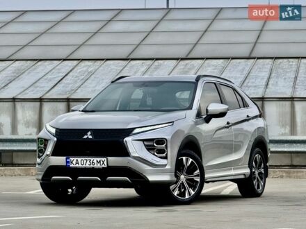 Серый Мицубиси Eclipse Cross, объемом двигателя 2 л и пробегом 42 тыс. км за 24700 $, фото 1 на Automoto.ua
