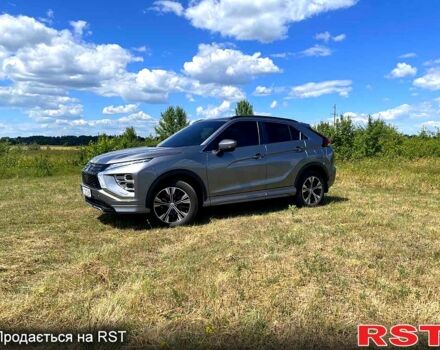 Серый Мицубиси Eclipse Cross, объемом двигателя 2 л и пробегом 31 тыс. км за 21000 $, фото 1 на Automoto.ua