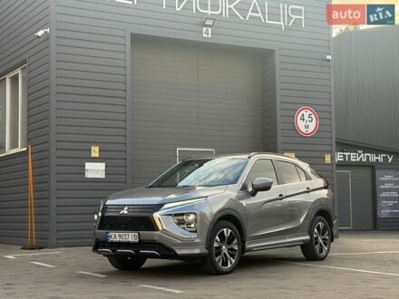 Сірий Міцубісі Eclipse Cross, об'ємом двигуна 2 л та пробігом 65 тис. км за 20500 $, фото 1 на Automoto.ua