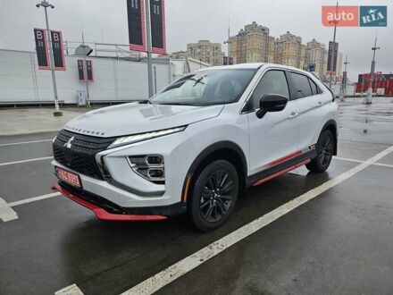 Серый Мицубиси Eclipse Cross, объемом двигателя 1.5 л и пробегом 1 тыс. км за 24700 $, фото 1 на Automoto.ua