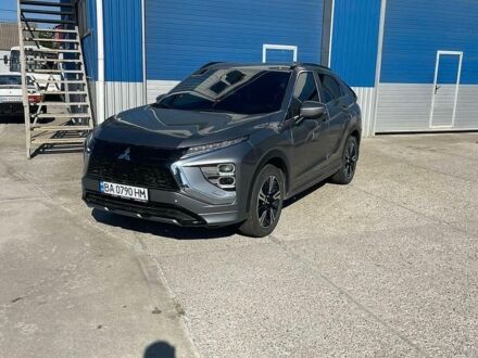 Серый Мицубиси Eclipse Cross, объемом двигателя 2 л и пробегом 41 тыс. км за 24500 $, фото 1 на Automoto.ua