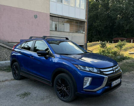 Синий Мицубиси Eclipse Cross, объемом двигателя 1.5 л и пробегом 68 тыс. км за 16700 $, фото 1 на Automoto.ua