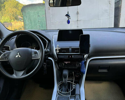 Синий Мицубиси Eclipse Cross, объемом двигателя 1.5 л и пробегом 68 тыс. км за 16700 $, фото 5 на Automoto.ua