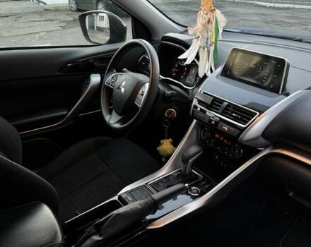 Синій Міцубісі Eclipse Cross, об'ємом двигуна 1.5 л та пробігом 59 тис. км за 17000 $, фото 6 на Automoto.ua