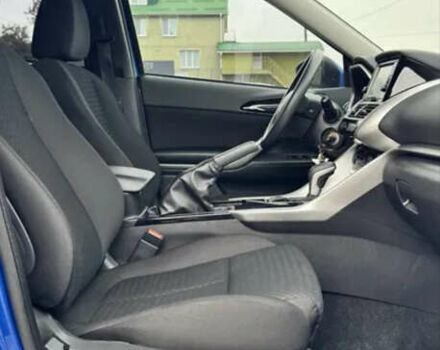 Синий Мицубиси Eclipse Cross, объемом двигателя 1.5 л и пробегом 59 тыс. км за 17700 $, фото 16 на Automoto.ua