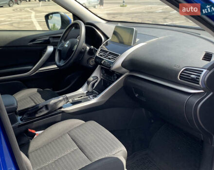 Синий Мицубиси Eclipse Cross, объемом двигателя 1.5 л и пробегом 65 тыс. км за 17900 $, фото 22 на Automoto.ua