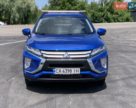 Синий Мицубиси Eclipse Cross, объемом двигателя 1.5 л и пробегом 65 тыс. км за 17900 $, фото 2 на Automoto.ua