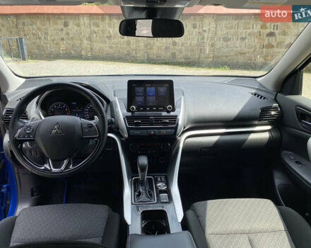 Синий Мицубиси Eclipse Cross, объемом двигателя 1.5 л и пробегом 49 тыс. км за 18900 $, фото 27 на Automoto.ua