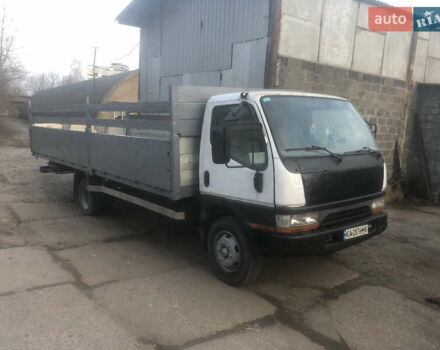 Белый Мицубиси Fuso Canter, объемом двигателя 3.91 л и пробегом 700 тыс. км за 4000 $, фото 1 на Automoto.ua