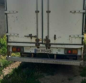 Білий Міцубісі Fuso Canter, об'ємом двигуна 3.3 л та пробігом 50 тис. км за 2800 $, фото 1 на Automoto.ua