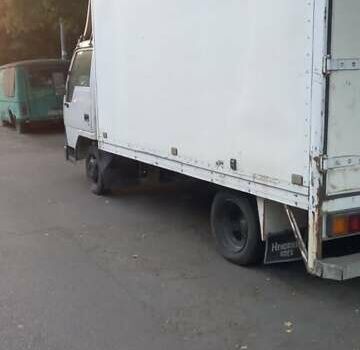 Білий Міцубісі Fuso Canter, об'ємом двигуна 3.3 л та пробігом 50 тис. км за 2800 $, фото 2 на Automoto.ua