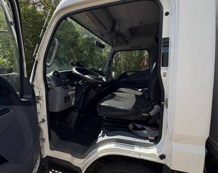 Белый Мицубиси Fuso Canter, объемом двигателя 3 л и пробегом 245 тыс. км за 20000 $, фото 19 на Automoto.ua