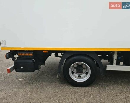 Белый Мицубиси Fuso Canter, объемом двигателя 30 л и пробегом 121 тыс. км за 41025 $, фото 7 на Automoto.ua