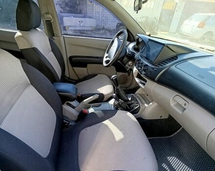 Білий Міцубісі L200, об'ємом двигуна 2.5 л та пробігом 354 тис. км за 11000 $, фото 7 на Automoto.ua