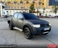 Синій Міцубісі L200, об'ємом двигуна 2.5 л та пробігом 140 тис. км за 8500 $, фото 2 на Automoto.ua