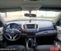 Зелений Міцубісі L200, об'ємом двигуна 2.5 л та пробігом 257 тис. км за 15700 $, фото 2 на Automoto.ua