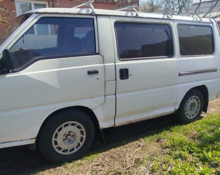 Белый Мицубиси L 300, объемом двигателя 2 л и пробегом 260 тыс. км за 2200 $, фото 1 на Automoto.ua