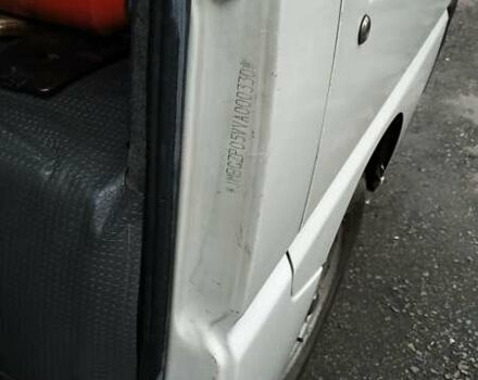 Белый Мицубиси L 300, объемом двигателя 2.5 л и пробегом 365 тыс. км за 3000 $, фото 9 на Automoto.ua