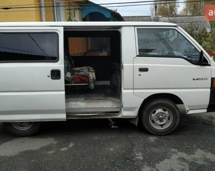 Белый Мицубиси L 300, объемом двигателя 2.5 л и пробегом 365 тыс. км за 3000 $, фото 12 на Automoto.ua