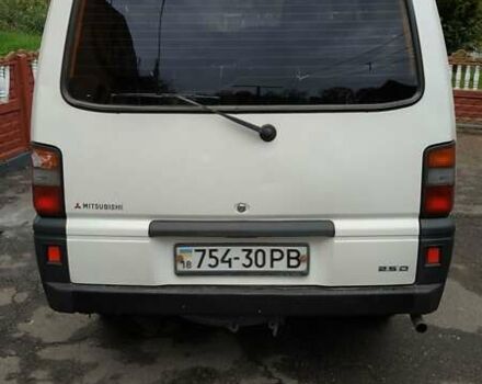Белый Мицубиси L 300, объемом двигателя 2.5 л и пробегом 365 тыс. км за 3000 $, фото 17 на Automoto.ua