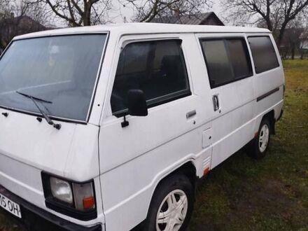 Белый Мицубиси L 300, объемом двигателя 1.6 л и пробегом 84 тыс. км за 650 $, фото 1 на Automoto.ua